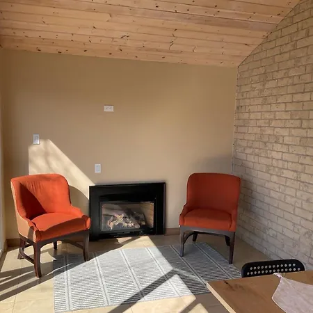 New & Cozy Niagara Getaway. 7 Mins From The Falls